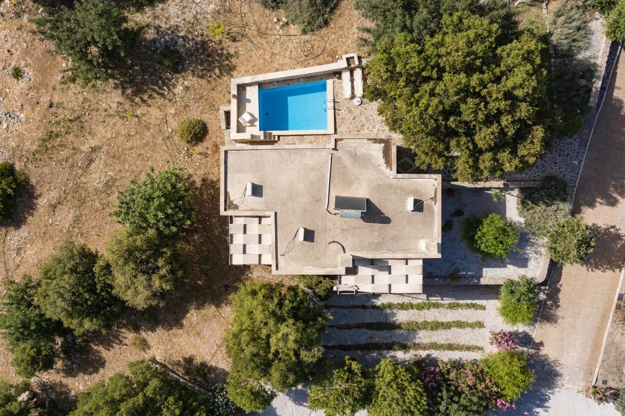 Koules Estate, With Private Pools & Bbq - Embracing Nature, By Thinkvilla Argouli エクステリア 写真