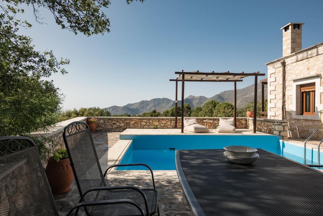 Koules Estate, With Private Pools & Bbq - Embracing Nature, By Thinkvilla Argouli エクステリア 写真