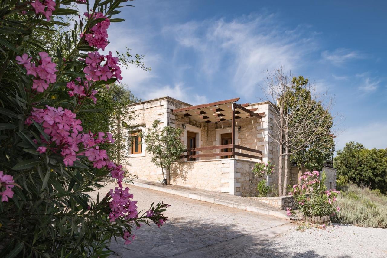 Koules Estate, With Private Pools & Bbq - Embracing Nature, By Thinkvilla Argouli エクステリア 写真