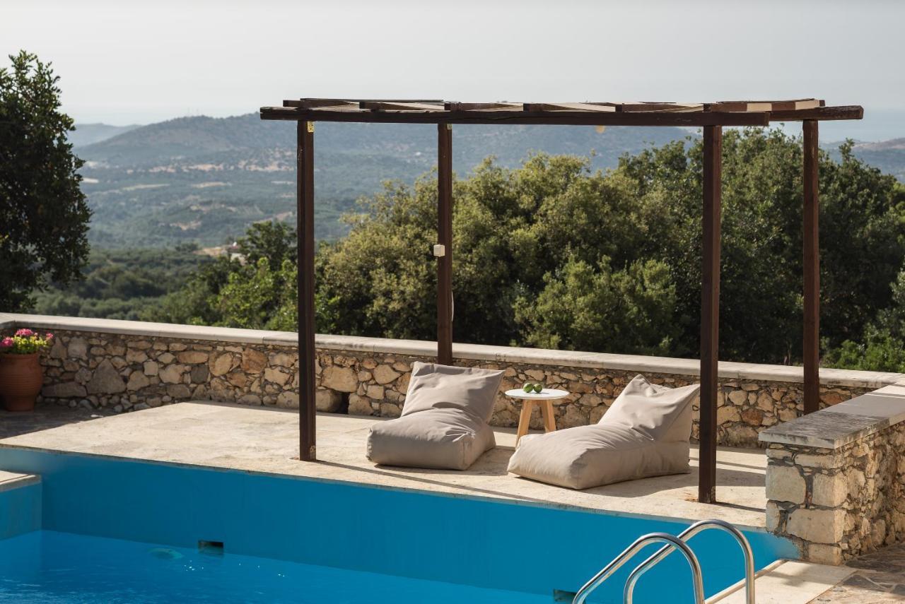 Koules Estate, With Private Pools & Bbq - Embracing Nature, By Thinkvilla Argouli エクステリア 写真