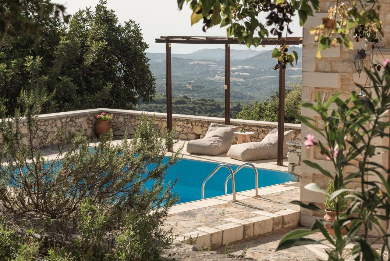 Koules Estate, With Private Pools & Bbq - Embracing Nature, By Thinkvilla Argouli エクステリア 写真