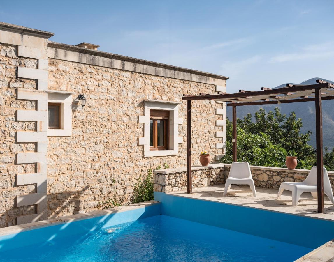 Koules Estate, With Private Pools & Bbq - Embracing Nature, By Thinkvilla Argouli エクステリア 写真