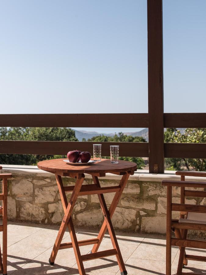Koules Estate, With Private Pools & Bbq - Embracing Nature, By Thinkvilla Argouli エクステリア 写真