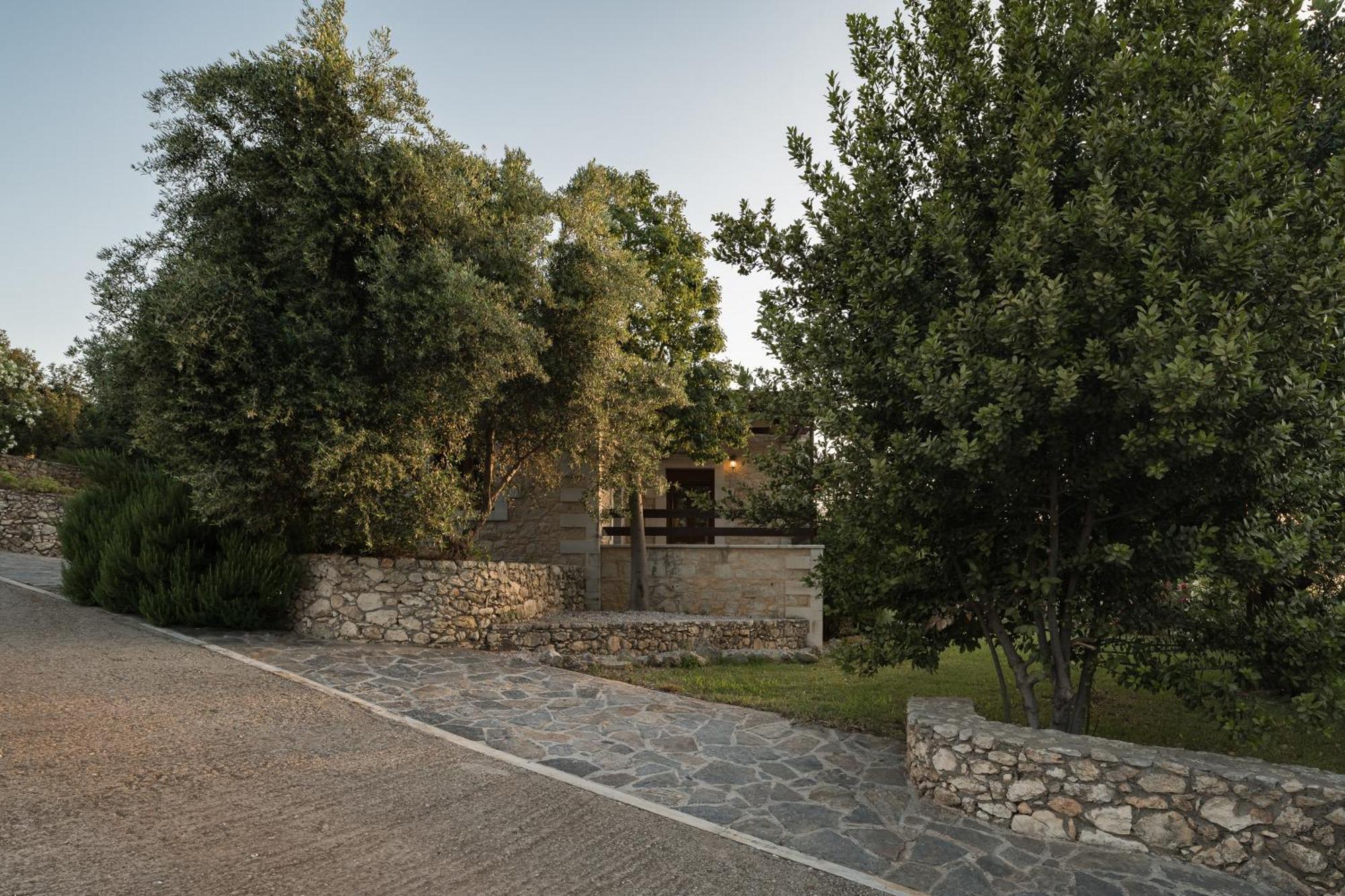 Koules Estate, With Private Pools & Bbq - Embracing Nature, By Thinkvilla Argouli 部屋 写真