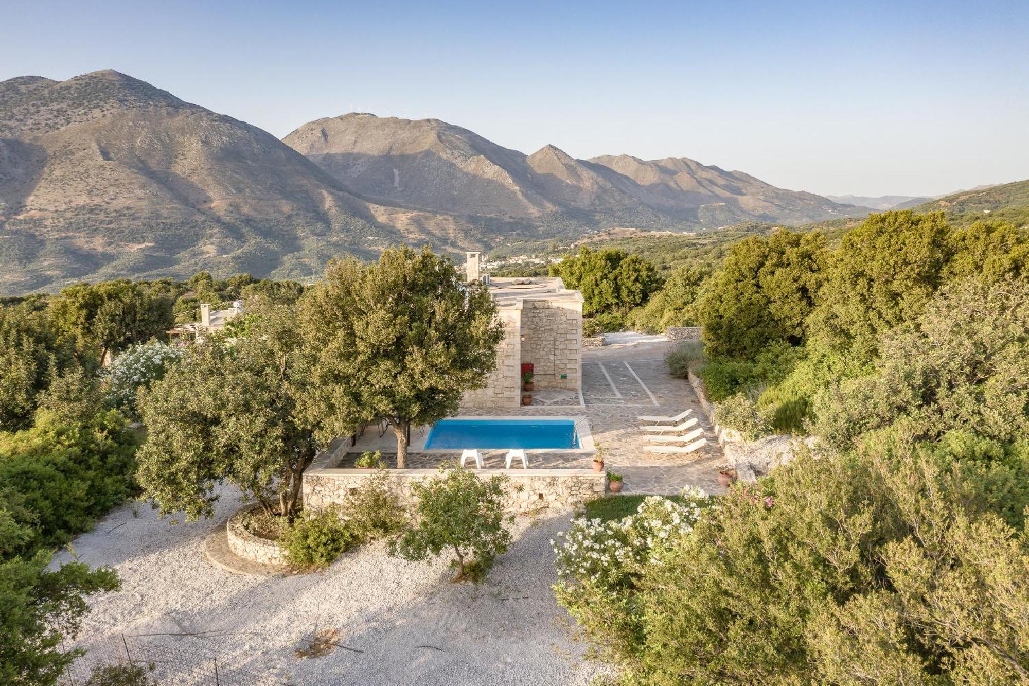 Koules Estate, With Private Pools & Bbq - Embracing Nature, By Thinkvilla Argouli 部屋 写真